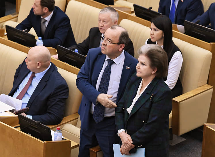 Женщина-космонавт Валентина Терешкова предложила поправку, повлиявшую на российскую политику сильней, чем все остальные конституционные нововведения 