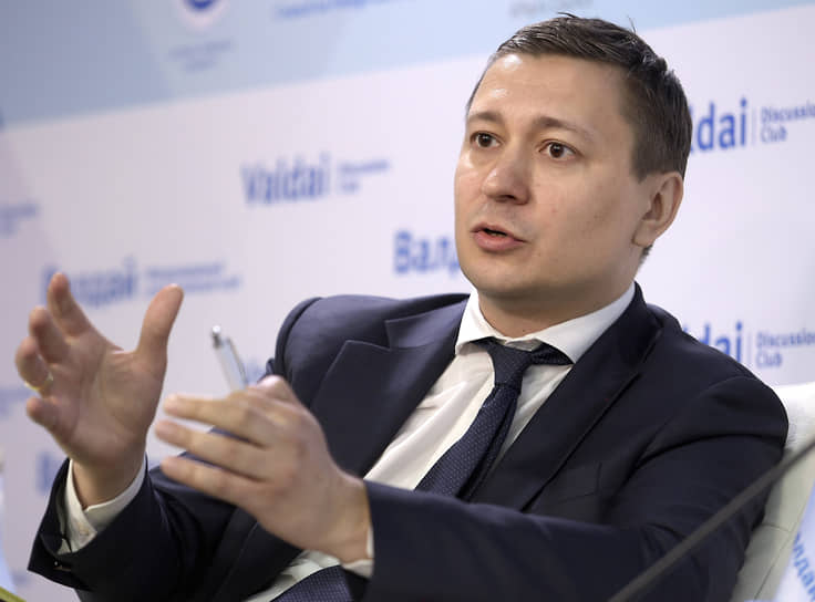 Антон Хлопков