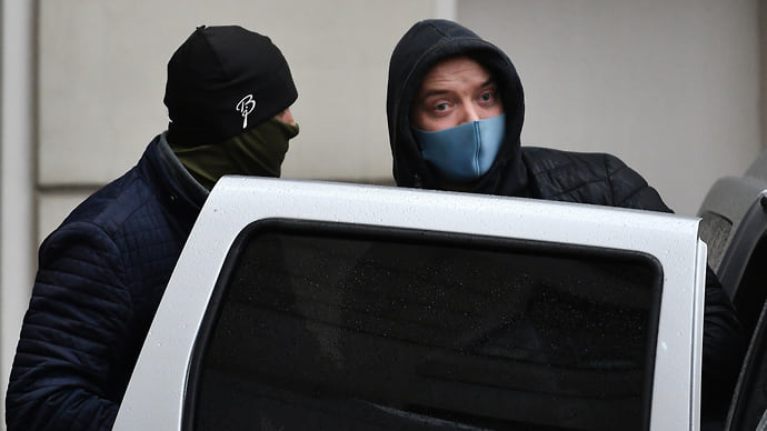 Следствие не торопится к Ивану Сафронову