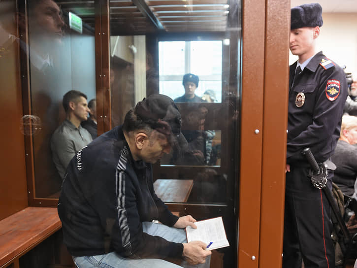 Магомеда Магомедова с братом ждут в Мещанском суде