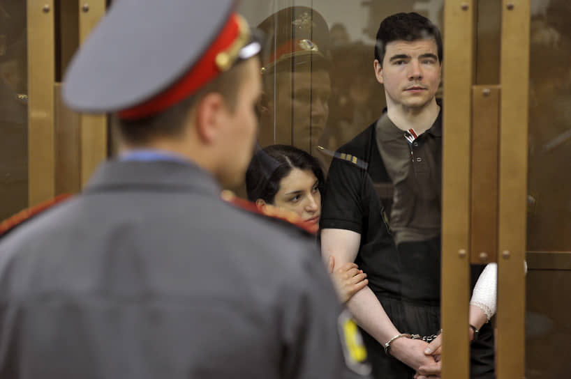 Евгения Хасис и Никита Тихонов пожаловались в ЕСПЧ на несправедливый суд, а затем сами признали вину 