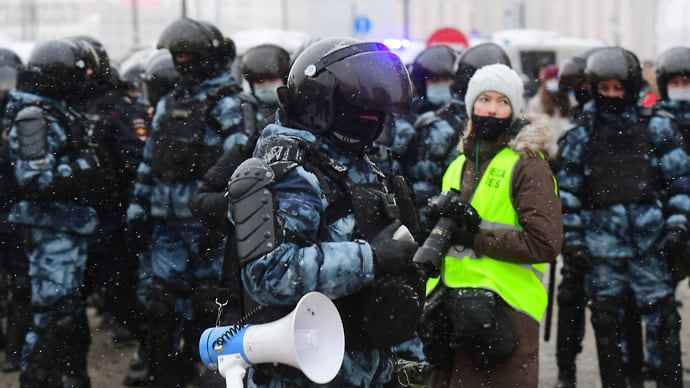 Журналисты постоят в стороне от протестов