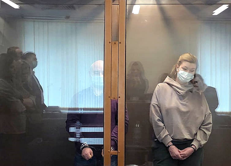 Оглашение приговора бывшему президенту Маст-банка Юрию Пирогову, вице-президенту Елене Журавлевой и начальнику кредитного управления Наталье Желобаевой