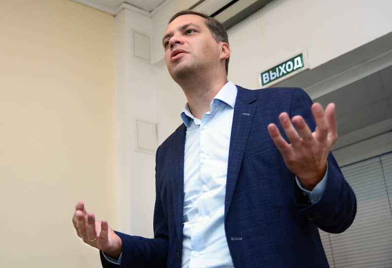 Владимир Милов 