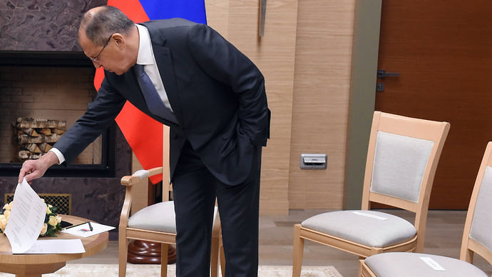 Виллами по воде писано