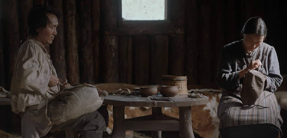 Актуальную тему столкновения цивилизаций якутская «Нуучча» разыгрывает в историко-фольклорном антураже