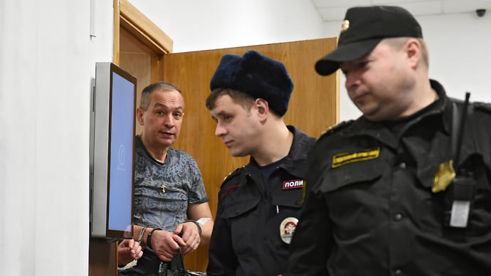 Бывшего чиновника оставили за «красной полосой»