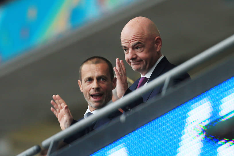 Президент FIFA Джанни Инфантино (справа) рассчитывает доказать оппонентам идеи проведения чемпионатов мира раз в два года (слева — президент UEFA
