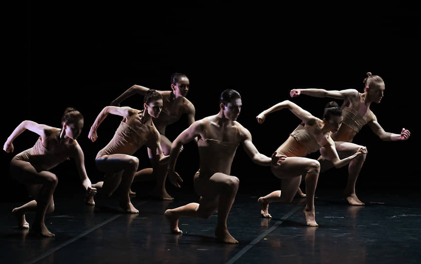 Главное авангардное достижение сезона — «Autodance» Шарон Эяль — поборется за «Золотую маску» на чужой территории