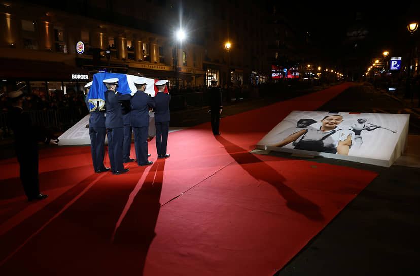 Церемония прощания с Жозефиной Бейкер в Париже