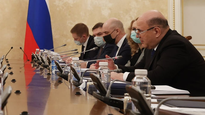 Премьер обменялся с депутатами добрыми словами