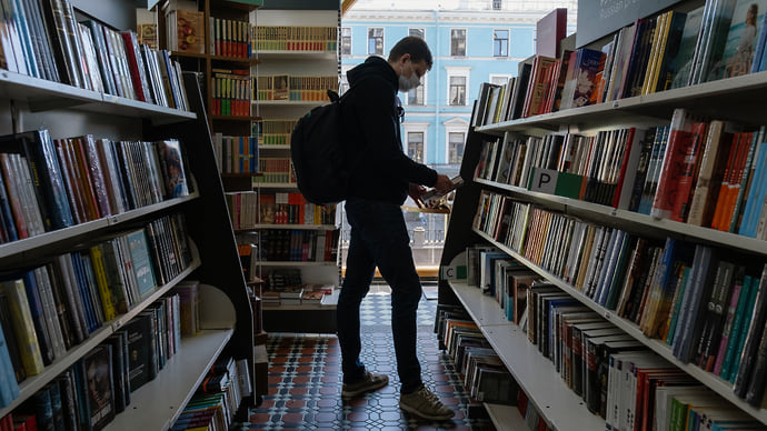 ЦБ срезал писателям аванс