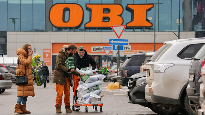 К OBI пристроились соседи