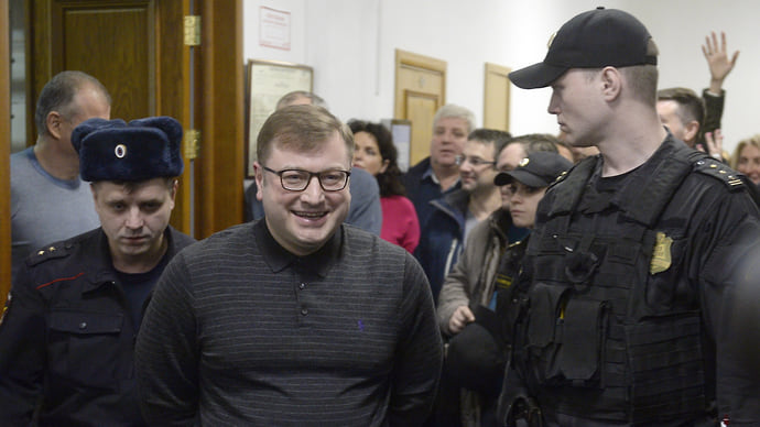 Дмитрию Михальченко предъявили счет через партнеров