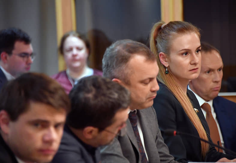 Расширенное заседание комитета Госдумы России по информационной политике, информационным технологиям и связи, крайний справа — депутат Андрей Луговой