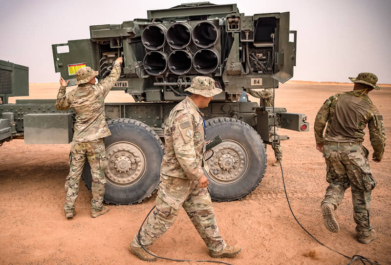 Поставка на Украину американских реактивных систем залпового огня HIMARS серьезно повысит градус противостояния в зоне конфликта и может привести к его распространению на третьи страны 