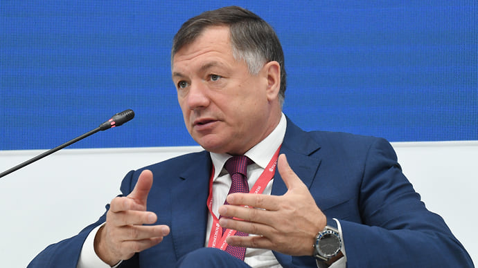 Всем по комнате