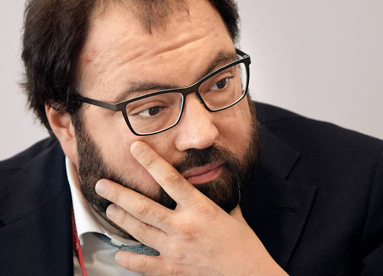 Глава Минцифры Максут Шадаев