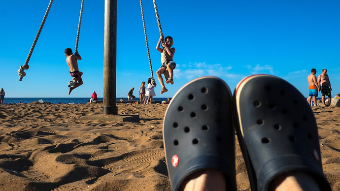 Crocs переобулись в России