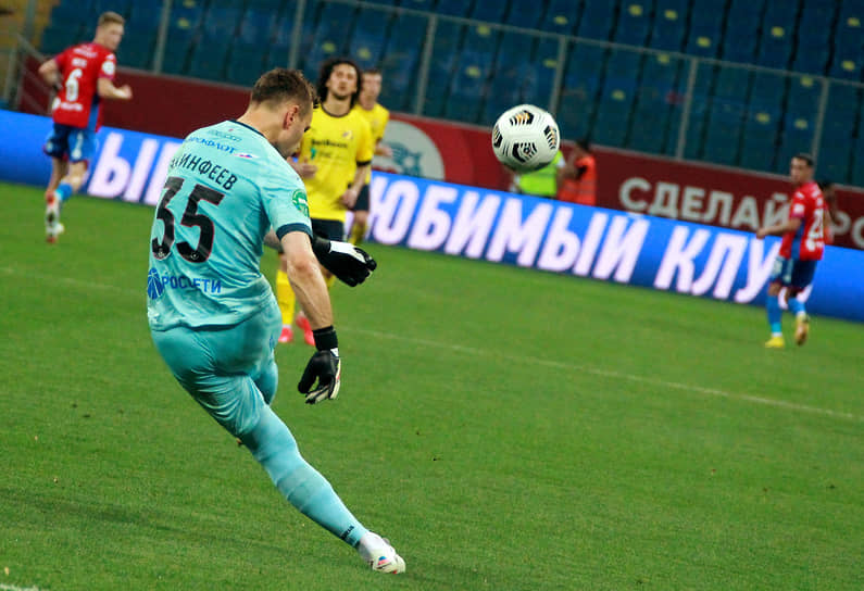 Вратарь ЦСКА Игорь Акинфеев