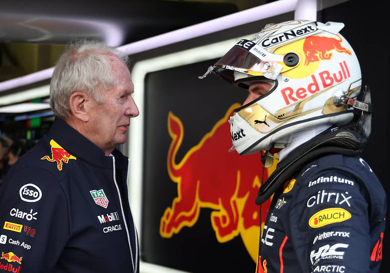 Советник Red Bull Хельмут Марко (слева) признал, что у FIA есть вопросы к методам подсчета, использованным в отчетности команды 