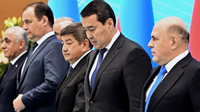Адаптация с кооперацией