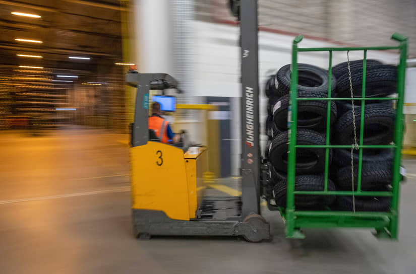 Склад завода по производству шин Nokian Tyres