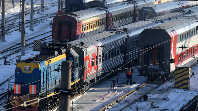 Суверенный локомотив подъезжает