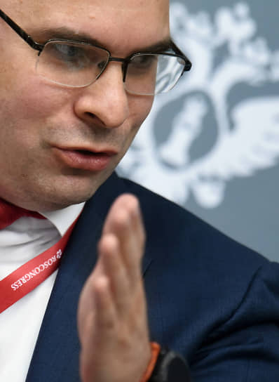 Зампред ЦБ Алексей Заботкин представил результаты исследований экономистов Банка России, предлагающих сделать политику регулятора еще более транспарентной