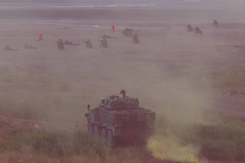 Военные Тайваня во время ежегодных учений