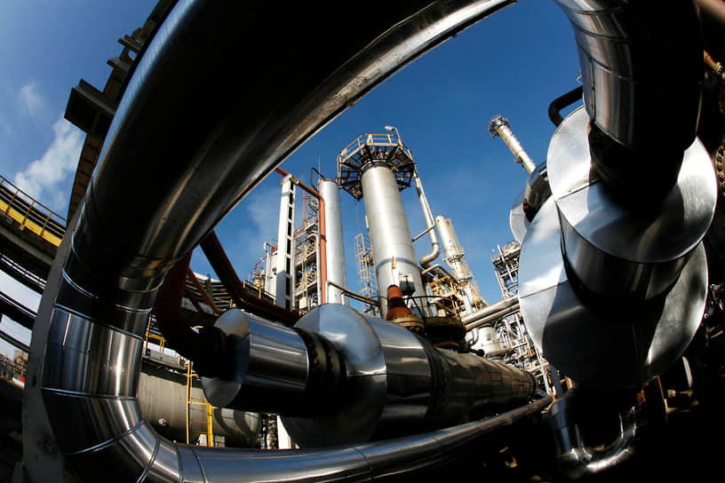 Нефтеперерабатывающий завод ЛУКОЙЛа в Бургасе 