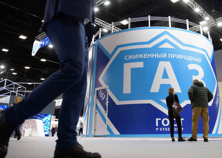 Почти отказавшись от российского трубопроводного газа, Европа не утратила вкус к СПГ того же происхождения 