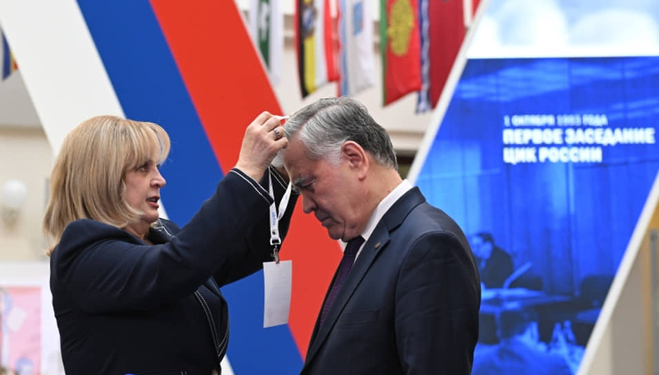 Председатель ЦИКа РФ Элла Памфилова и заместитель генсека Исполнительного комитета СНГ Ильхом Нематов
