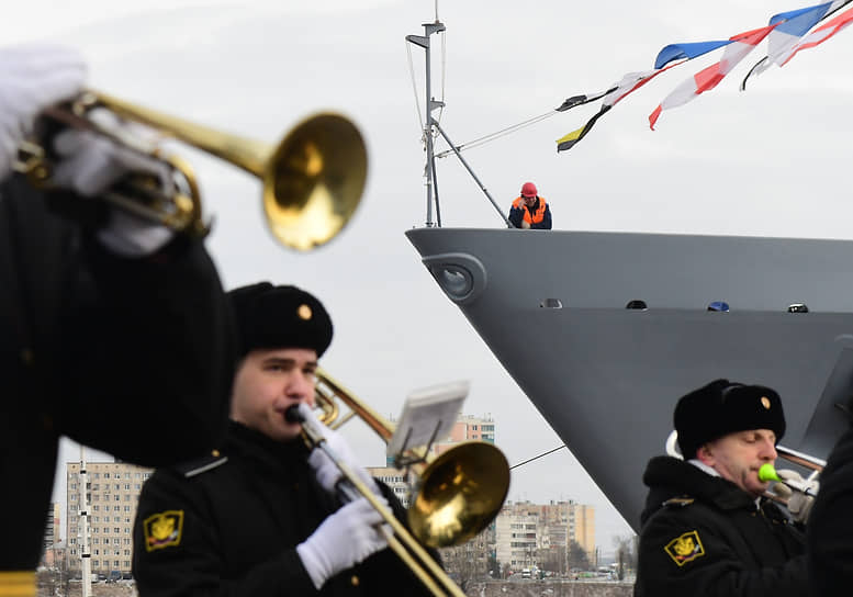 Главные вопросы предварительно утвержденной стратегии ключевого игрока российского судостроения все еще ждут ответов