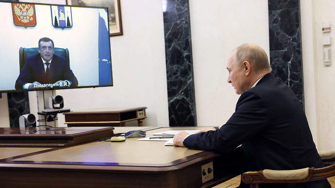 Мост на Сахалин вышел из тумана