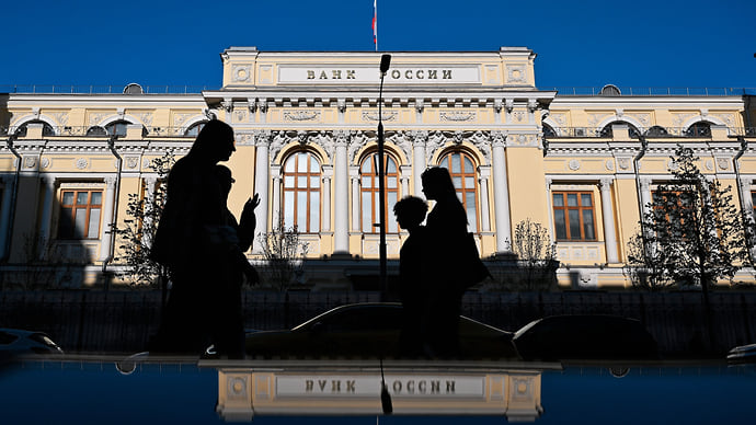 Инфляция двинулась к цели