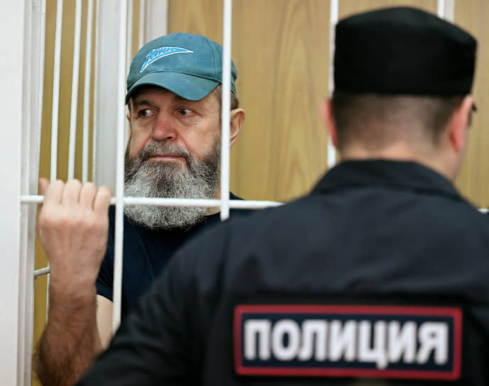 Бывший заместитель начальника ГУ МВД России по Санкт-Петербургу и Ленинградской области Иван Абакумов во время заседания суда