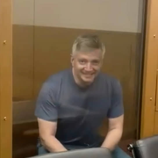 По версии следствия, Александр Кибовский получал взятки за помощь предпринимателям в заключении госконтрактов