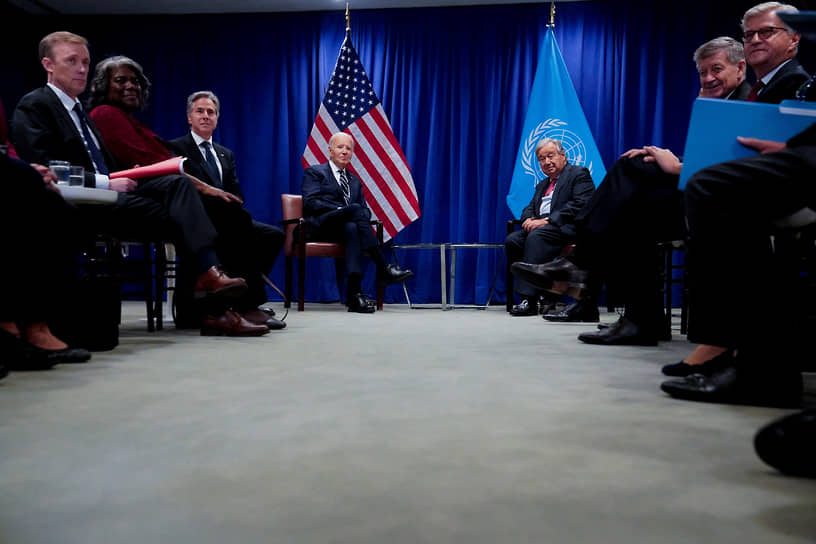 Президент США Джо Байден (в центре слева) и генсек ООН Антониу Гутерриш (в центре справа) 