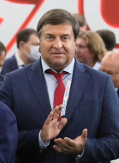 Президент Всероссийской федерации плавания Владимир Сальников намерен избираться в руководящие органы объединенной федерации по водным видам спорта 