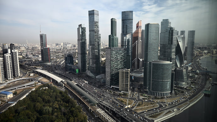 РЖД поднимается на башню