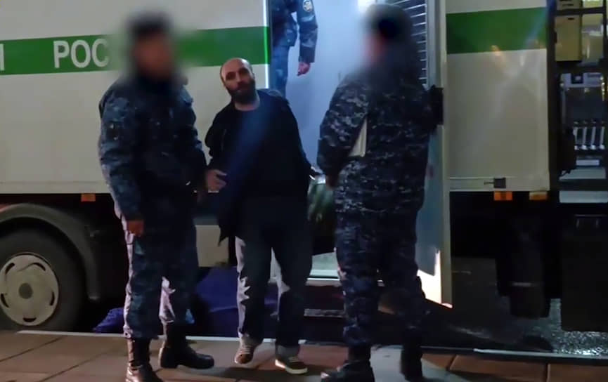 Экстрадиция в Алжир бывшего владельца строительной компании Мохаммеда Абушавереба 