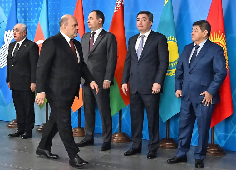В 2024-м страны СНГ двигались по пути сотрудничества под председательством России (второй слева — глава правительства РФ Михаил Мишустин)