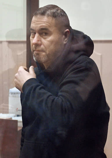 Не все из бывших родственников Александра Избенко согласились с арестом их имущества в рамках дела бывшего следователя 