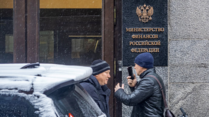 Бюджет рассчитался с авансами