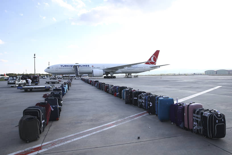 Turkish Airlines объясняет неполную загрузку багажа на рейсы в Россию необходимостью иметь максимальный запас топлива