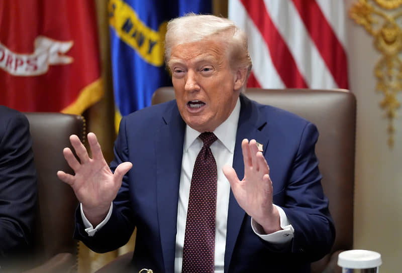 Дональд Трамп снова сравнил Россию и Украину с детьми в песочнице, которым надо дать время, чтобы подраться