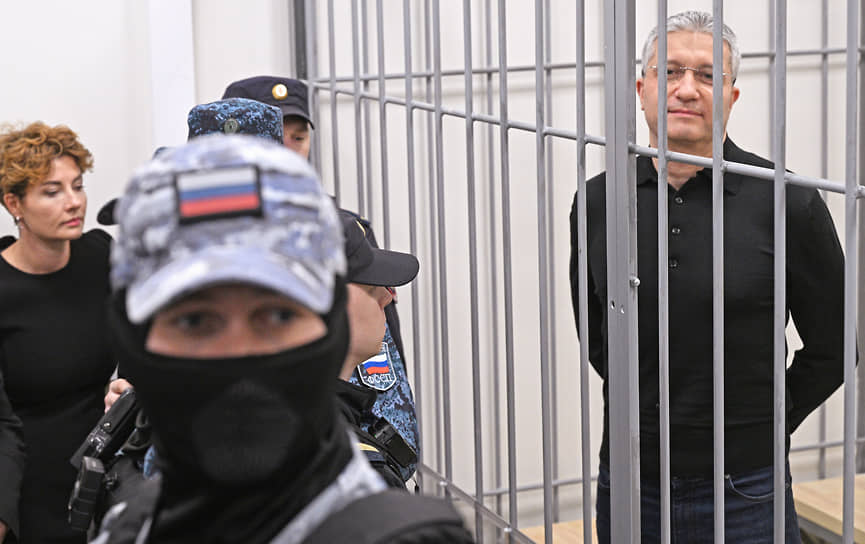 Сроки давности по делу о растрате Тимура Иванова почти вышли 