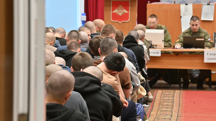 Госдума предлагает ограничить срок действия электронных повесток в военкомат 30 днями
