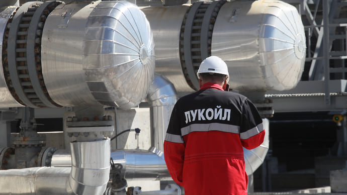 Нефть под внешним управлением